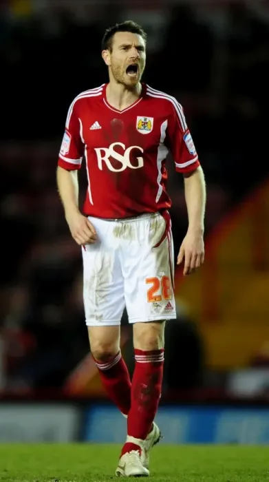 Framed Print : Stephen McManus in Action: Bristol City vs Crystal Palace, Championship Match at Ashton Gate Stadium - 14 / 02 / 2012 Framed Print : Stephen McManus in Action: Bristol City vs Crystal Palace, Championship Match at Ashton Gate Stadium - 14 / 02 / 2012