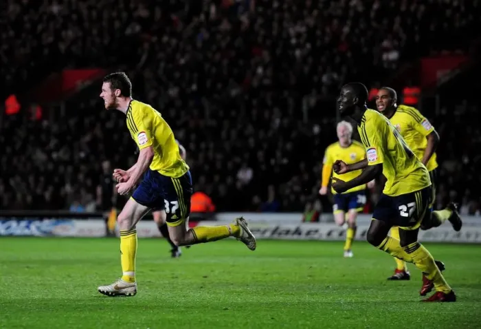 Framed Print : Stephen Pearson Scores Championship-Winning Goal for Bristol City vs. Southampton (December 30, 2011)