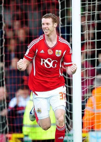 Stephen Pearson Scores First Goal for Bristol City in Championship Debut vs. Burnley (05 / 11 / 2011)