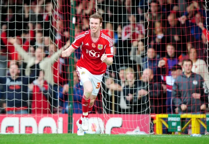 Framed Print : Stephen Pearson Scores First Goal for Bristol City vs Burnley (Nov 5, 2011)