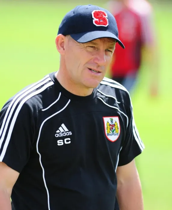 Framed Print : Steve Coppell at the Helm: Pre-Season Training with Bristol City FC