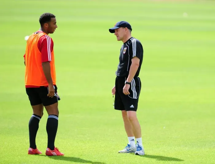 Framed Print : Steve Coppell and Nicky Maynard: Bracing for Action at Bristol City FC - Pre-Season Training Intensity Framed Print : Steve Coppell and Nicky Maynard: Bracing for Action at Bristol City FC - Pre-Season Training Intensity