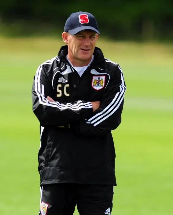 Framed Print : Steve Coppell: Orchestrating Bristol City's Pre-Season Training Framed Print : Steve Coppell: Orchestrating Bristol City's Pre-Season Training