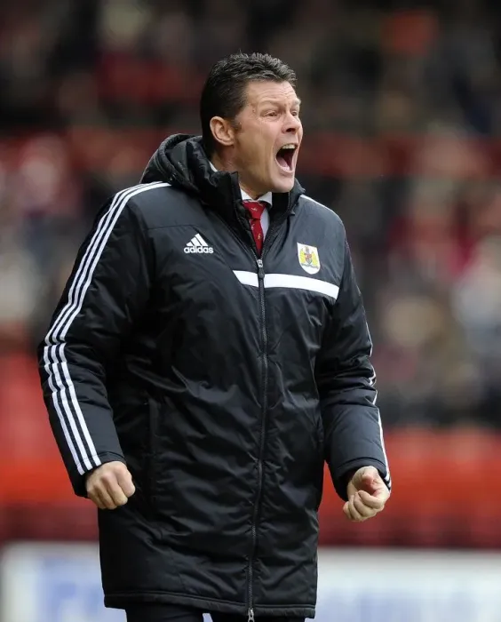 Framed Print : Steve Cotterill and Bristol City Face Watford in FA Cup Third Round Framed Print : Steve Cotterill and Bristol City Face Watford in FA Cup Third Round