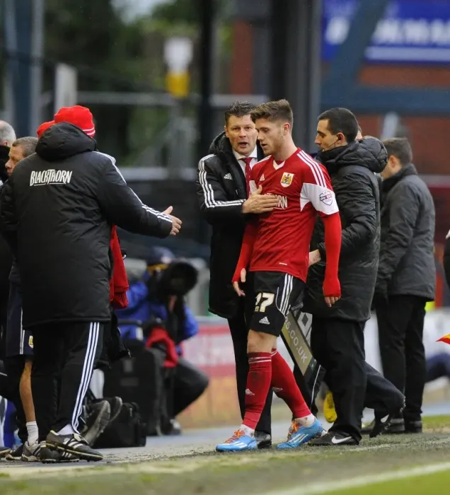Framed Print : Steve Cotterill Celebrates with Wes Burns: Oldham Athletic vs. Bristol City, February 8, 2014 - Football Moment