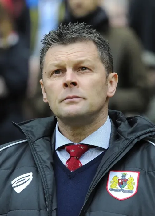 Framed Print : Steve Cotterill Guides Bristol City in Sky Bet League One Clash at MK Dons (07.02.2015)