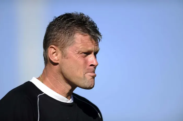 Framed Print : Steve Cotterill Leads Bristol City in Capital One Cup Clash at Kenilworth Road, 2015