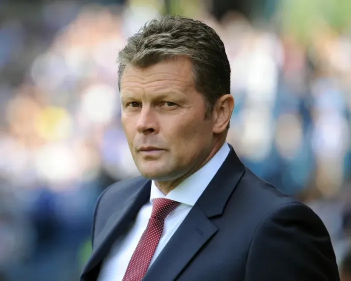 Framed Print : Steve Cotterill Leads Bristol City in Championship Clash at Hillsborough Stadium