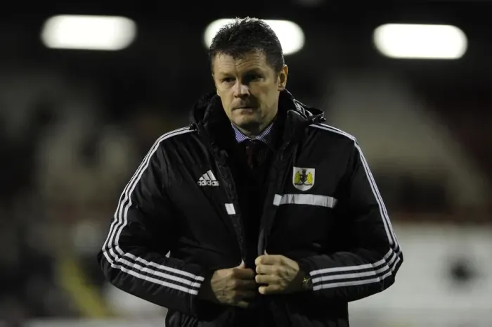 Framed Print : Steve Cotterill Leads Bristol City at Griffin Park, 2014