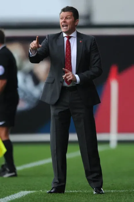 Framed Print : Steve Cotterill Leads Bristol City Against Oldham Athletic, Sky Bet League One, 2014 Framed Print : Steve Cotterill Leads Bristol City Against Oldham Athletic, Sky Bet League One, 2014