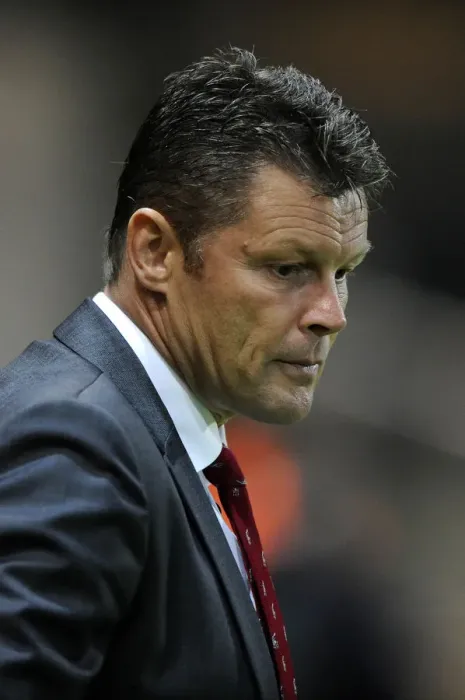 Framed Print : Steve Cotterill Leads Bristol City at Port Vale, Sky Bet League One (September 16, 2014) Framed Print : Steve Cotterill Leads Bristol City at Port Vale, Sky Bet League One (September 16, 2014)