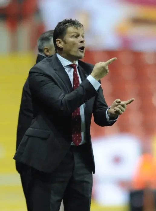 Framed Print : Steve Cotterill Leads Bristol City in Sky Bet League One Clash Against Bradford City, 2014 Framed Print : Steve Cotterill Leads Bristol City in Sky Bet League One Clash Against Bradford City, 2014