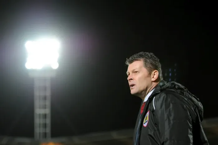 Framed Print : Steve Cotterill Leads Bristol City in Sky Bet League One Clash at Doncaster Rovers (February 2015) Framed Print : Steve Cotterill Leads Bristol City in Sky Bet League One Clash at Doncaster Rovers (February 2015)
