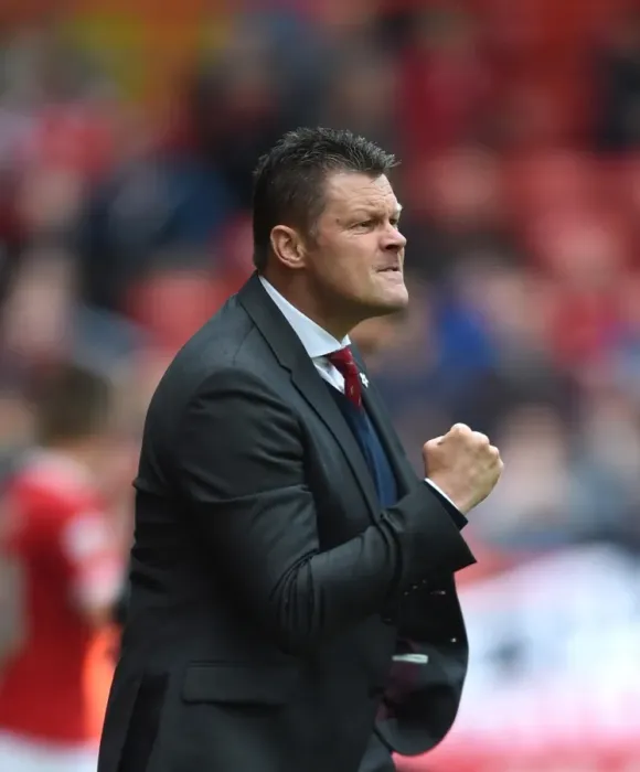 Framed Print : Steve Cotterill Leads Bristol City in Sky Bet League One Clash Against Walsall, May 2015 Framed Print : Steve Cotterill Leads Bristol City in Sky Bet League One Clash Against Walsall, May 2015