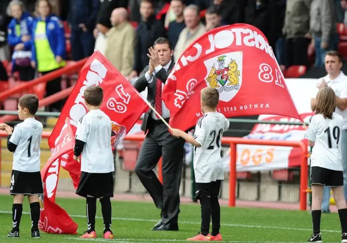 Framed Print : Steve Cotterill Leads Bristol City in Sky Bet League One Match Against Oldham Athletic Framed Print : Steve Cotterill Leads Bristol City in Sky Bet League One Match Against Oldham Athletic