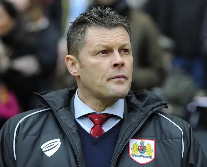 Framed Print : Steve Cotterill Leads Bristol City at Stadium MK against MK Dons, Sky Bet League One (07.02.2015) Framed Print : Steve Cotterill Leads Bristol City at Stadium MK against MK Dons, Sky Bet League One (07.02.2015)
