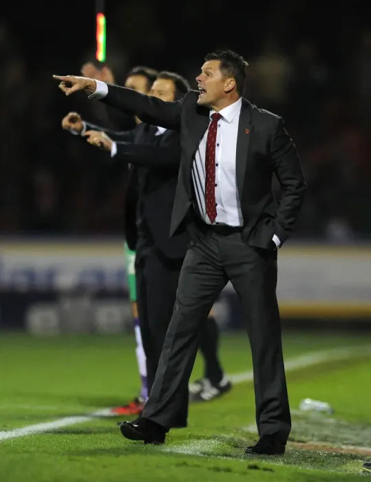 Framed Print : Steve Cotterill Leads Bristol City at Swindon Town, November 15, 2014 Framed Print : Steve Cotterill Leads Bristol City at Swindon Town, November 15, 2014
