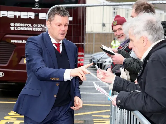 Framed Print : Steve Cotterill's Arrival at Turf Moor: Burnley vs. Bristol City, 28th December 2015 Framed Print : Steve Cotterill's Arrival at Turf Moor: Burnley vs. Bristol City, 28th December 2015
