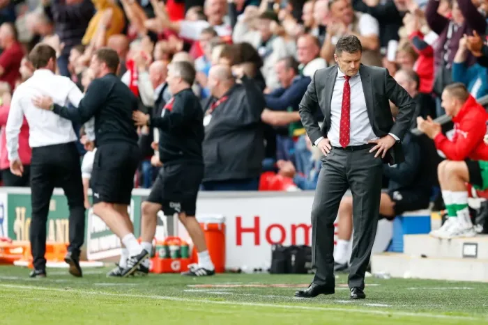 Framed Print : Steve Cotterill's Disappointment: Fleetwood Town vs. Bristol City, 3-3 (Sky Bet League 1)