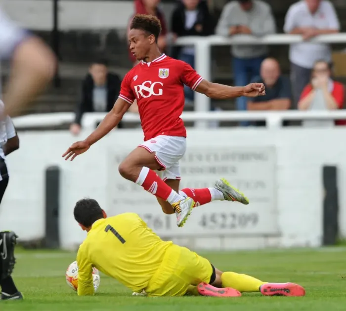 Framed Print : Steve Phillips Denies Goalscoring Opportunity to Bobby Reid in Bath City vs. Bristol City Pre-Season Friendly Framed Print : Steve Phillips Denies Goalscoring Opportunity to Bobby Reid in Bath City vs. Bristol City Pre-Season Friendly
