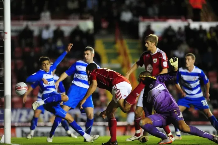 Framed Print : Steven Caulker in Action: Bristol City vs. Reading, Npower Championship (October 19, 2010)