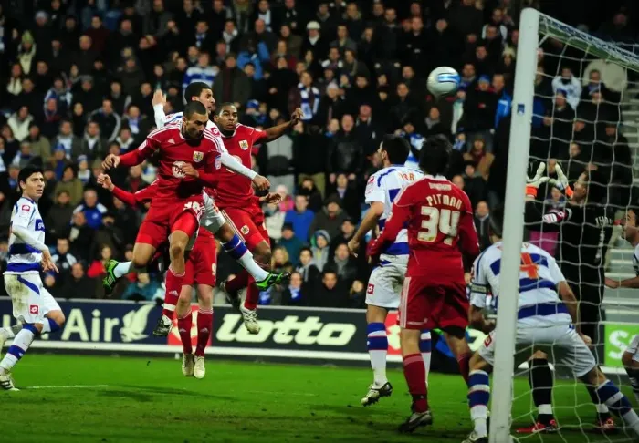 Framed Print : Steven Caulker Scores Last-Minute Equalizer: QPR vs. Bristol City, Championship (03 / 01 / 2011) Framed Print : Steven Caulker Scores Last-Minute Equalizer: QPR vs. Bristol City, Championship (03 / 01 / 2011)