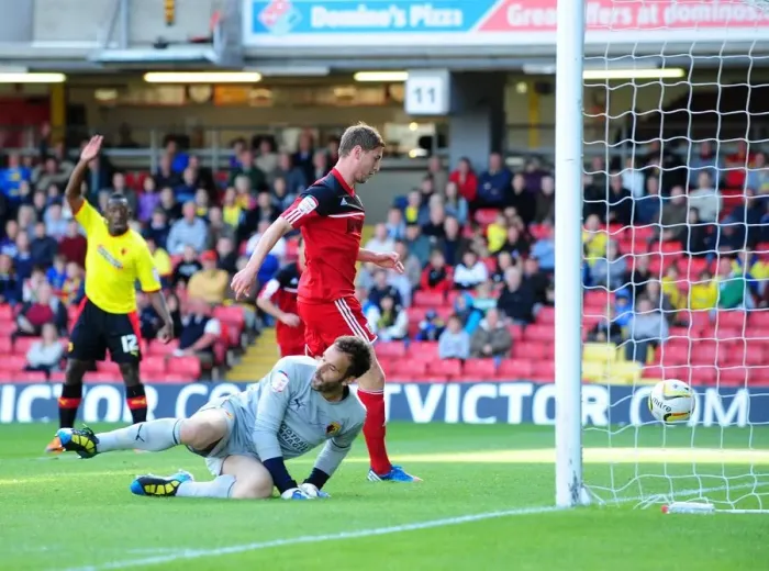 Framed Print : Steven Davies Scores the Equalizer: Watford vs. Bristol City Championship Clash, September 2012 Framed Print : Steven Davies Scores the Equalizer: Watford vs. Bristol City Championship Clash, September 2012