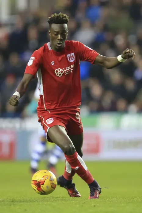Framed Print : Tammy Abraham in Action: Championship Clash between Reading and Bristol City (November 2016) Framed Print : Tammy Abraham in Action: Championship Clash between Reading and Bristol City (November 2016)