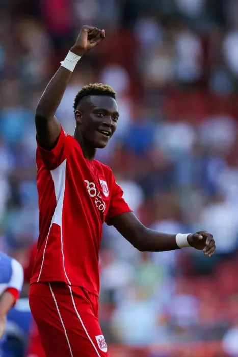 Framed Print : Tammy Abraham of Bristol CIty celebrates at full time after scoring on his debut to give his side a 2-1 win - Rogan