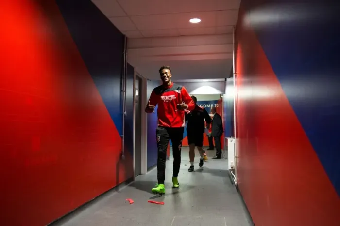 Framed Print : Tammy Abraham Heads to the Tunnel: Bristol City vs Sheffield Wednesday, Sky Bet Championship (January 2017) Framed Print : Tammy Abraham Heads to the Tunnel: Bristol City vs Sheffield Wednesday, Sky Bet Championship (January 2017)