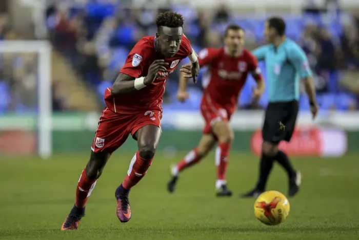 Framed Print : Tammy Abraham Leads Bristol City Attack Against Reading, 26 November 2016 Framed Print : Tammy Abraham Leads Bristol City Attack Against Reading, 26 November 2016