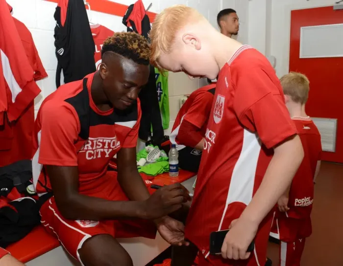 Framed Print : Tammy Abraham Meets the Mascot: Exclusive Autograph Moment at Ashton Gate, 2016 (Bristol City vs Wigan Athletic) Framed Print : Tammy Abraham Meets the Mascot: Exclusive Autograph Moment at Ashton Gate, 2016 (Bristol City vs Wigan Athletic)