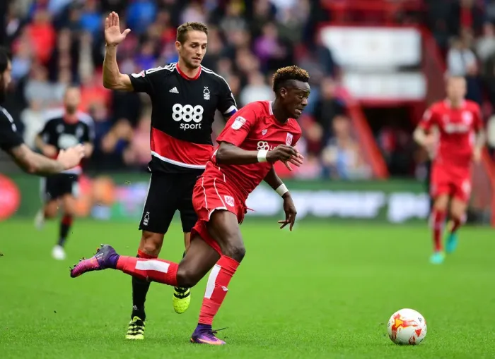 Framed Print : Tammy Abraham Outmaneuvers Chris Cohen: A Pivotal Moment in the Bristol City vs. Nottingham Forest Championship Clash (10-01-2016)