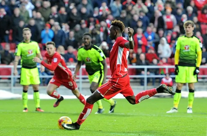 Framed Print : Tammy Abraham Scores Penalty for Bristol City Against Reading, 2017 Framed Print : Tammy Abraham Scores Penalty for Bristol City Against Reading, 2017