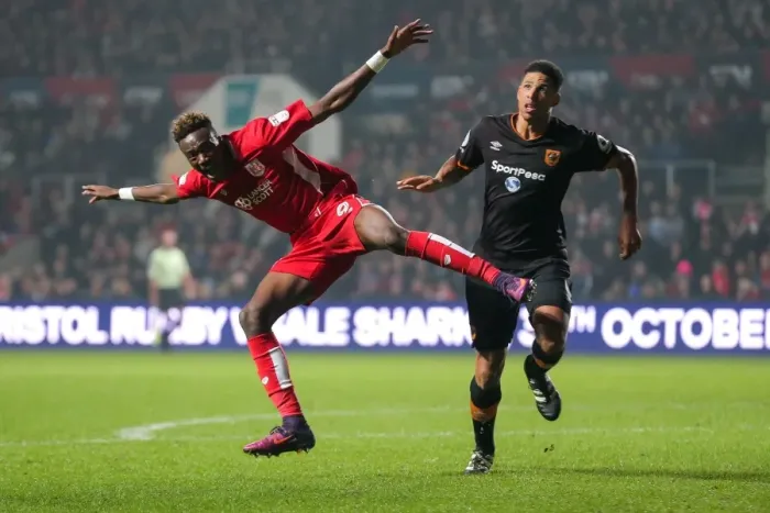 Framed Print : Tammy Abraham vs Curtis Davies: Intense Moment at Ashton Gate during Bristol City vs Hull City Framed Print : Tammy Abraham vs Curtis Davies: Intense Moment at Ashton Gate during Bristol City vs Hull City