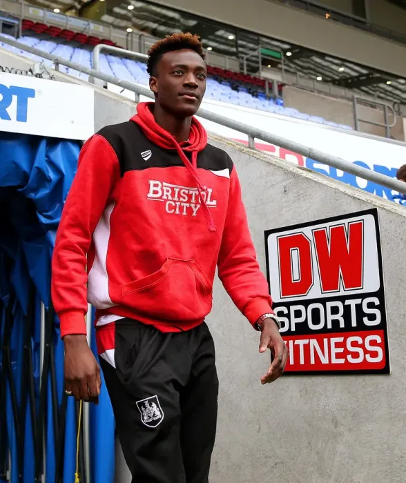 Framed Print : Tammy Abraham's Debut: Wigan Athletic vs. Bristol City, Sky Bet Championship (11 March 2017)