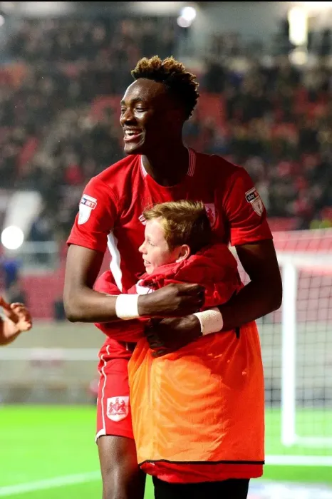 Framed Print : Tammy Abraham's Goal Celebration with a Ball Boy: Bristol City vs. Huddersfield Town, Sky Bet Championship (17 March 2017)