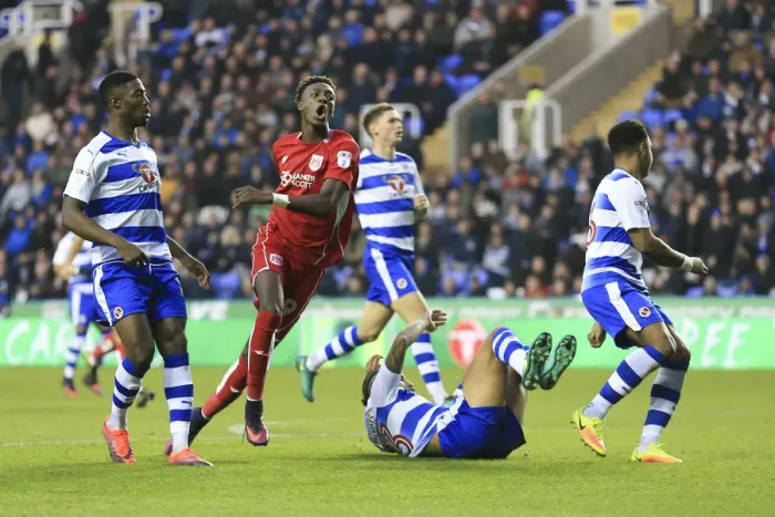 Framed Print : Tammy Abraham's Near Miss: Reading vs. Bristol City Championship Clash (November 2016) Framed Print : Tammy Abraham's Near Miss: Reading vs. Bristol City Championship Clash (November 2016)