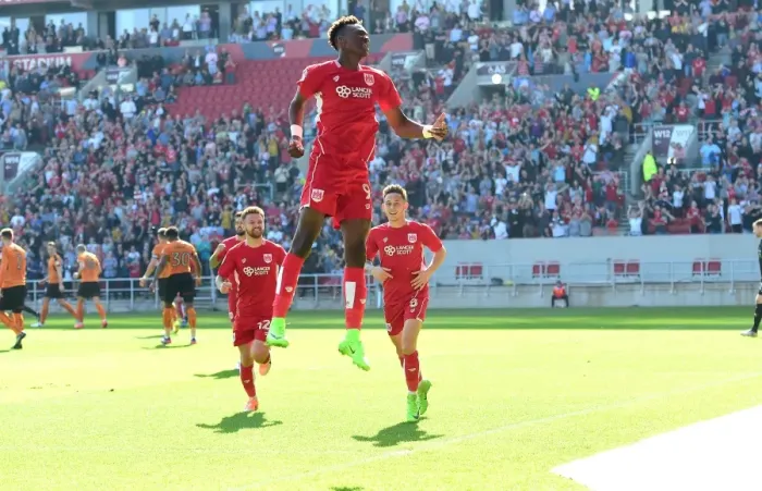 Framed Print : Tammy Abraham's Thrilling Goal: Historic Upset - Bristol City's Epic Victory Over Wolverhampton Wanderers (08-04-2017) Framed Print : Tammy Abraham's Thrilling Goal: Historic Upset - Bristol City's Epic Victory Over Wolverhampton Wanderers (08-04-2017)