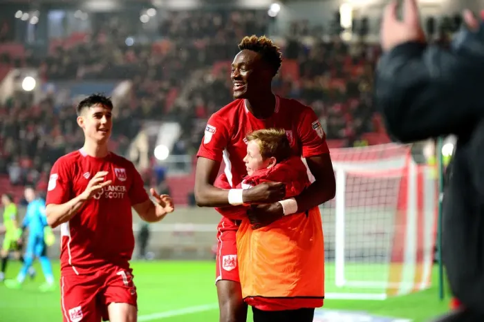 Framed Print : Tammy Abraham's Thrilling Goal Celebration with a Ball Boy, Bristol City vs. Huddersfield Town, 2017