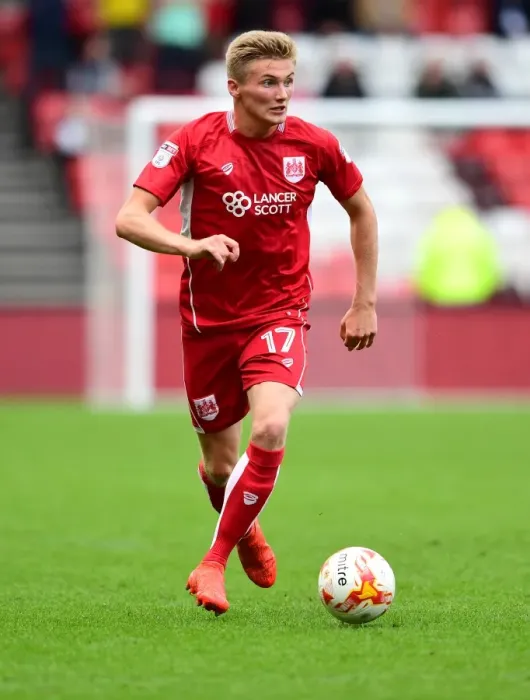 Framed Print : Taylor Moore in Action: Bristol City vs Nottingham Forest at Ashton Gate Stadium (10-11-2016)