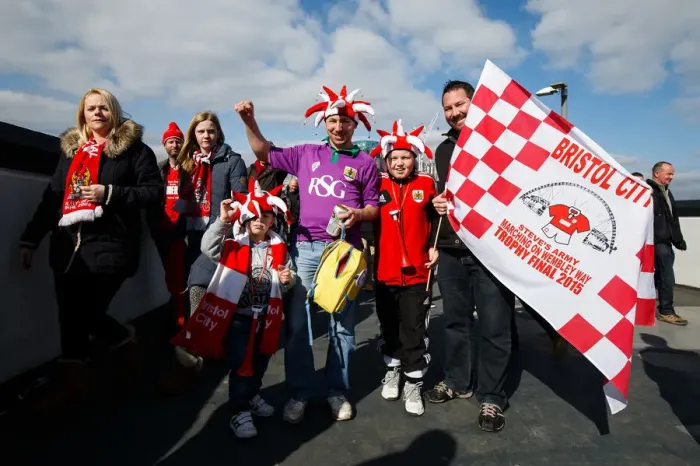 Framed Print : Thousands of Bristol City Fans En route to Wembley Stadium for the Johnstones Paint Trophy Final, 2015 Framed Print : Thousands of Bristol City Fans En route to Wembley Stadium for the Johnstones Paint Trophy Final, 2015
