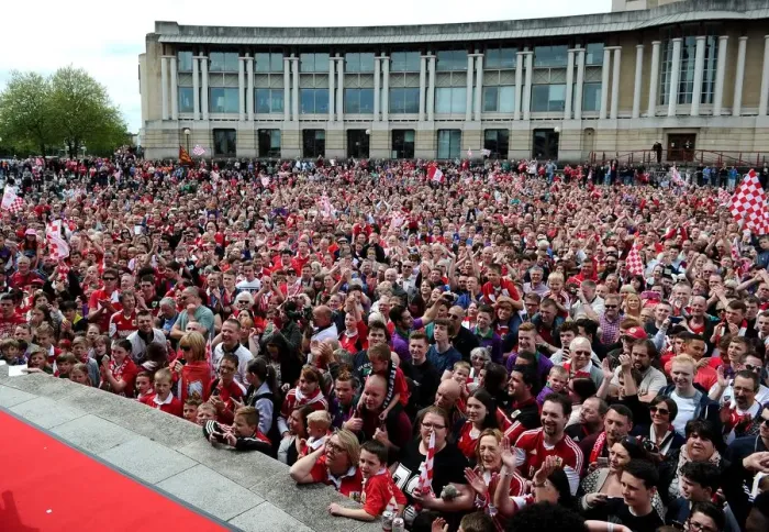 Framed Print : Thousands of Fans Pack Lloyds Amphitheater for Bristol City Celebration Tour (2015)