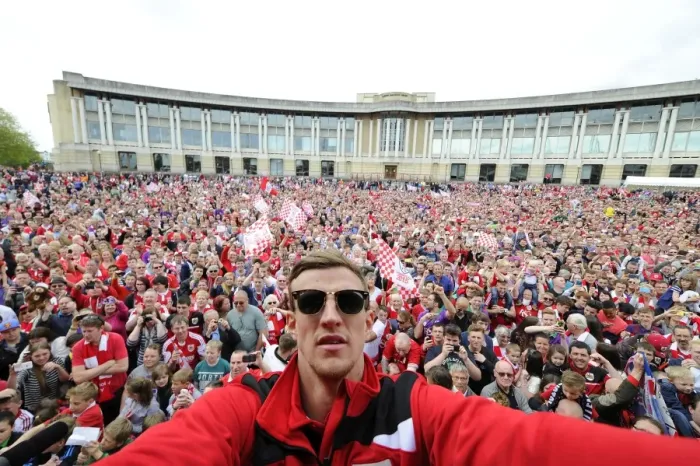 Framed Print : Thousands Gather for Bristol City's Celebration Tour: Aden Flint Takes a Selfie with Fans Framed Print : Thousands Gather for Bristol City's Celebration Tour: Aden Flint Takes a Selfie with Fans