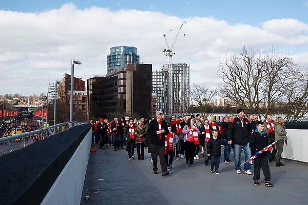 Thousands of Passionate Bristol City Fans Heading to Wembley Stadium for the Johnstones Paint Trophy Final