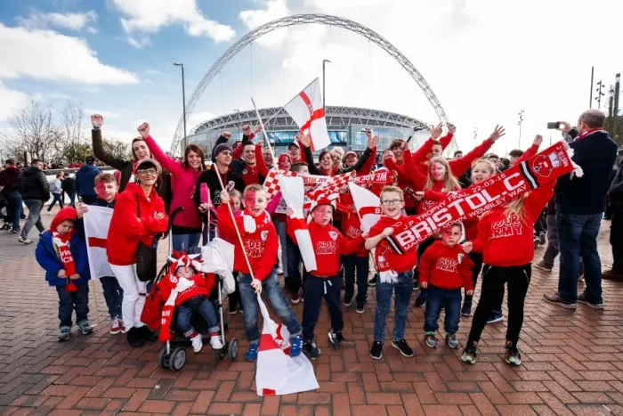 Framed Print : Thousands of Passionate Bristol City Fans Heading to Wembley Stadium for the Johnstones Paint Trophy Final