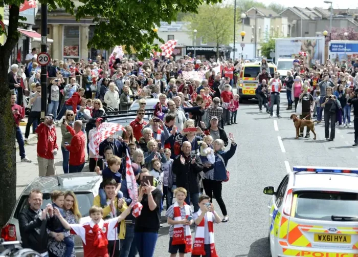 Framed Print : Thousands Welcome Home Bristol City: Unforgettable Celebration Tour Moment (Joe Meredith / JMP, 2015) Framed Print : Thousands Welcome Home Bristol City: Unforgettable Celebration Tour Moment (Joe Meredith / JMP, 2015)