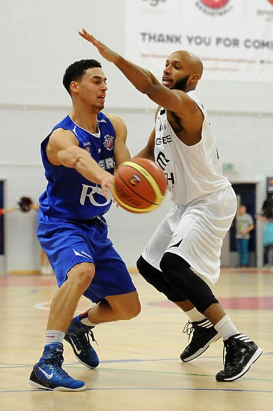 Thrilling British Basketball League Showdown: Flyers vs. Eagles at SGS Wise Campus (November 2014)