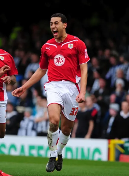 Framed Print : Thrilling Championship Opener: Lewin Nyatanga's Stunner for Bristol City Against Newcastle United (2010)