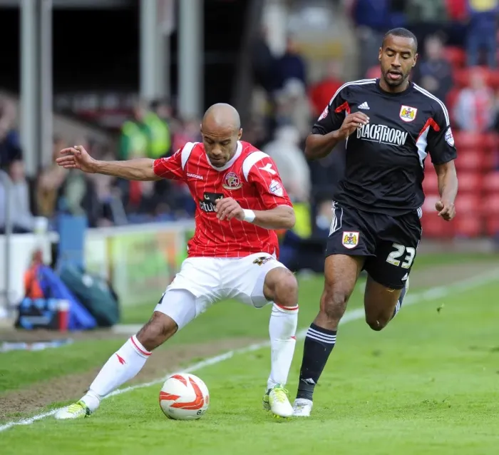 Framed Print : The Thrilling Encounter: Walsall vs. Bristol City (April 12, 2014)